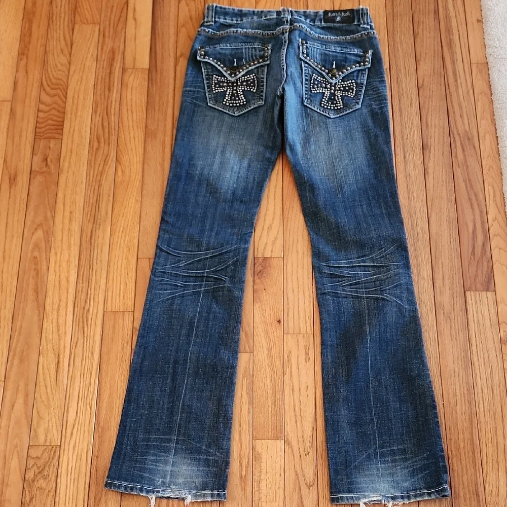 Rock & Roll Cowgirl Low Rise Bootcut Jeans - Heavily Studded 26 X 34 - Picture 6 of 11